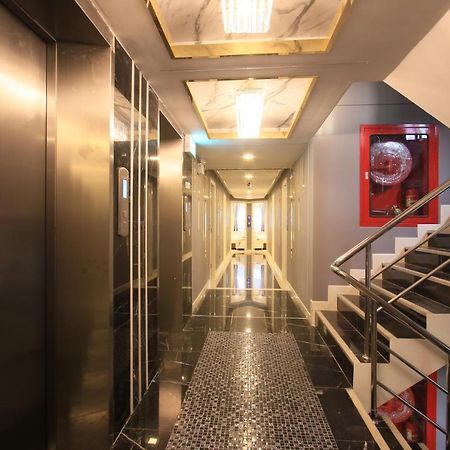 Pratunam Atrium Hotel Bangkok Exterior foto